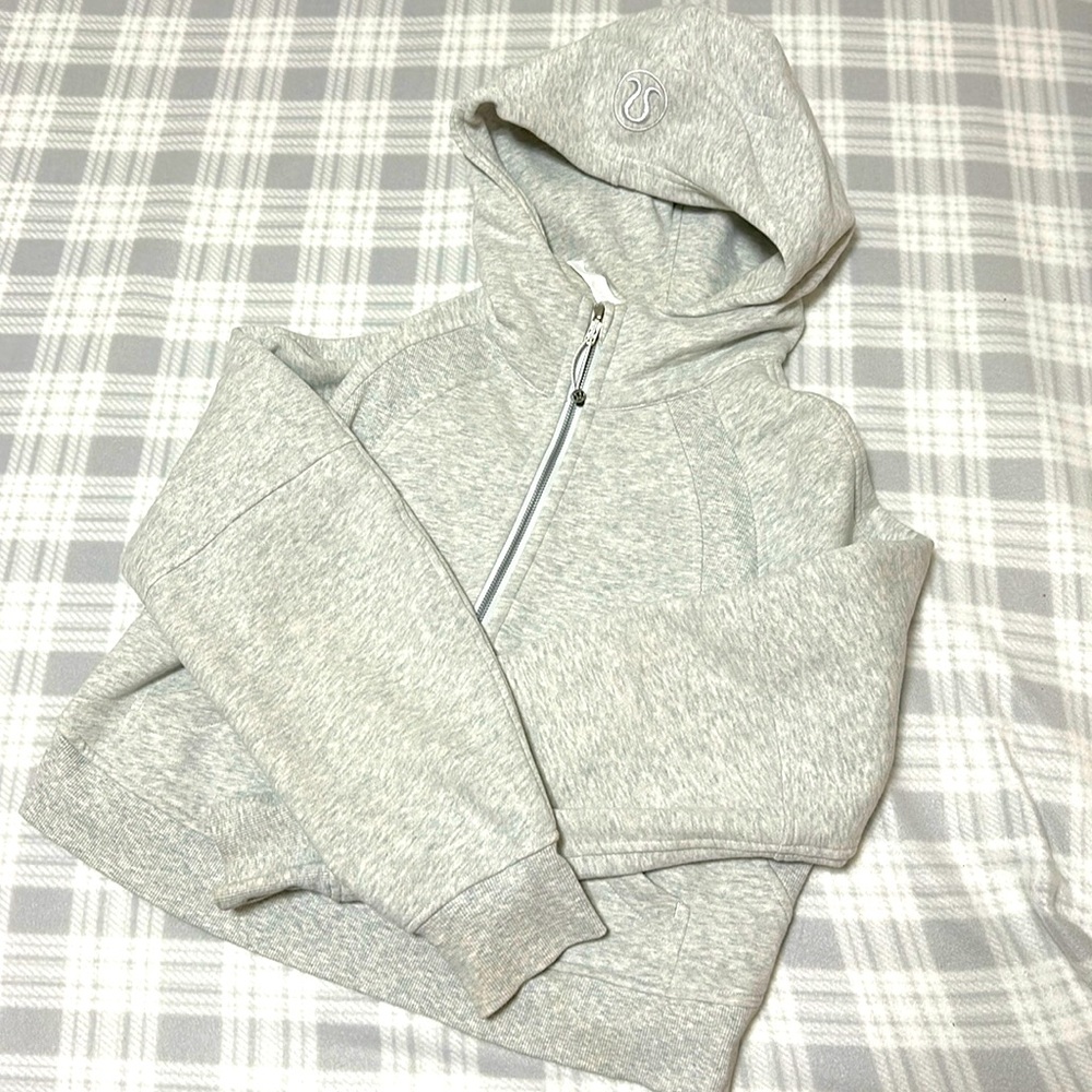 Lululemon Light Grey Scuba Half Zip